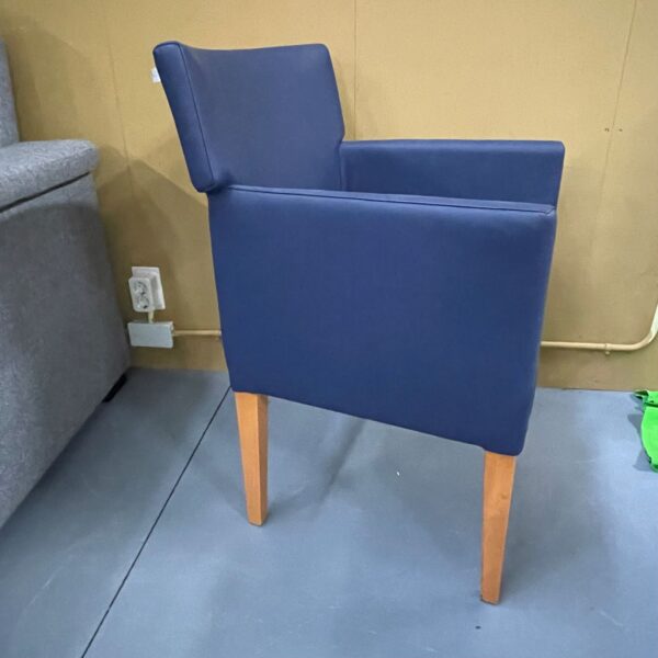 Eenvoudig leren fauteuil - Afbeelding 2